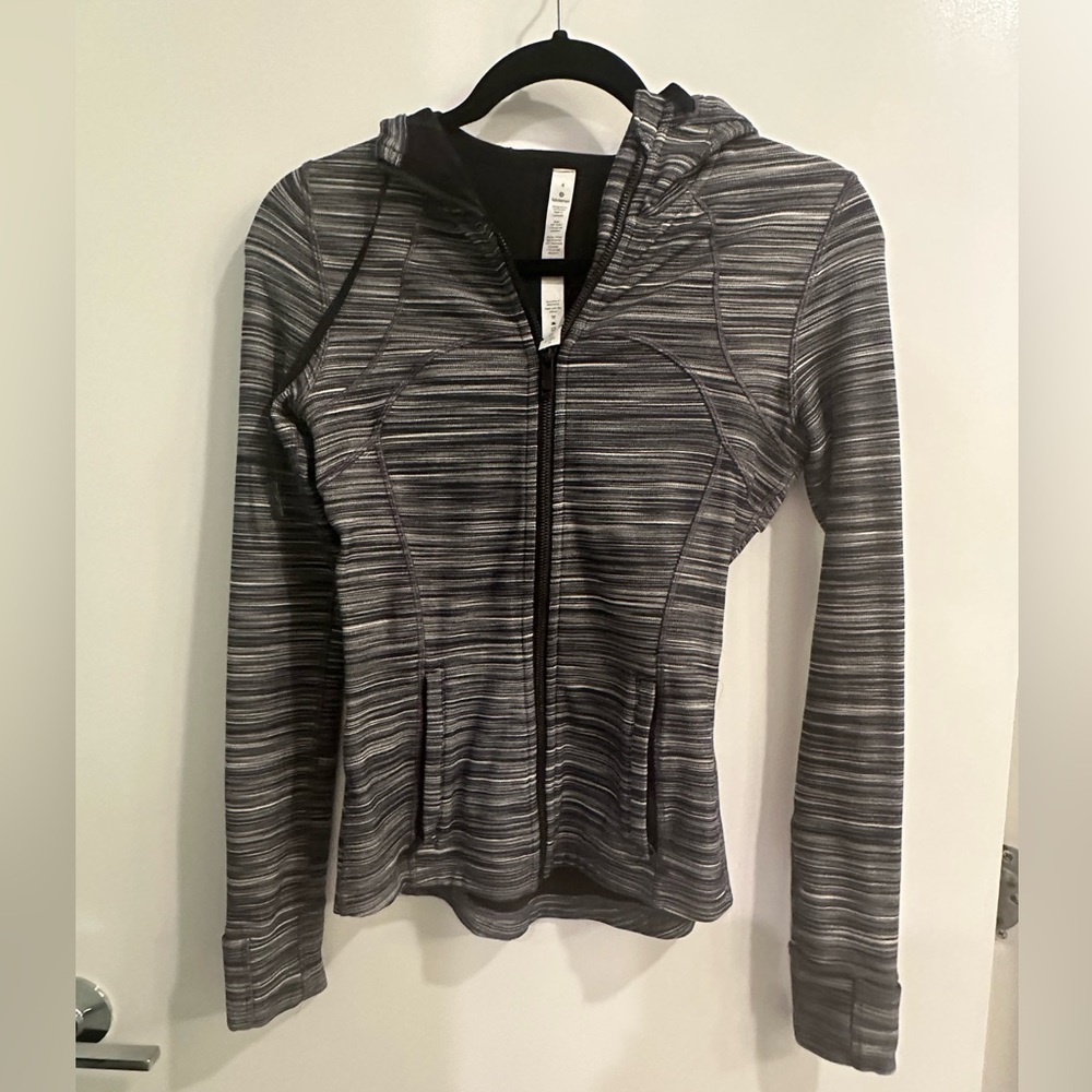 Lululemon jacket with hood size 4 - brand new condition